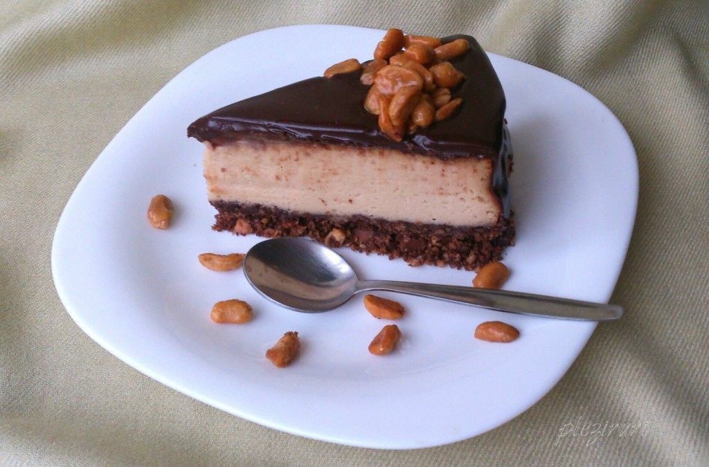 Cheesecake cu arahide